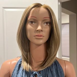 JON RENAU MARION WIG - GORGEOUS COLOR 12FS12 (Malibu Blonde)